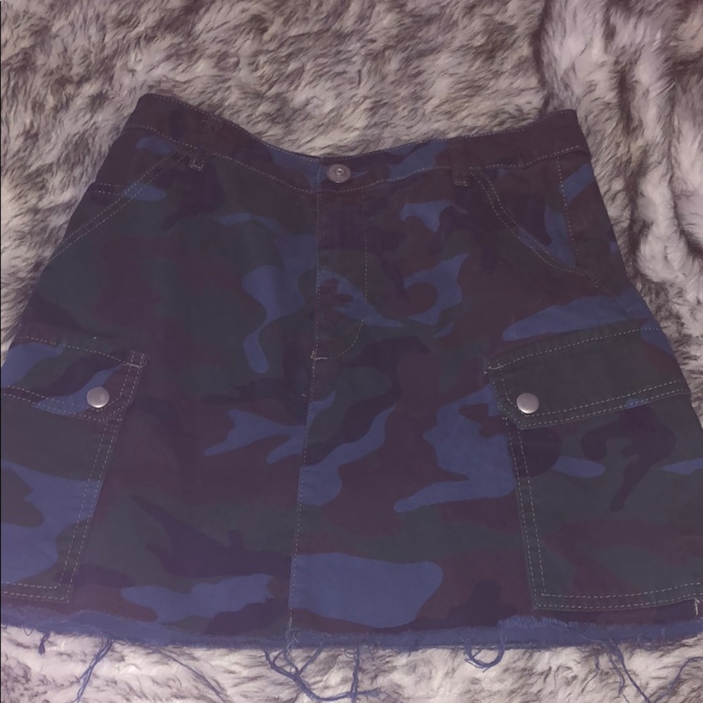Camo skirt